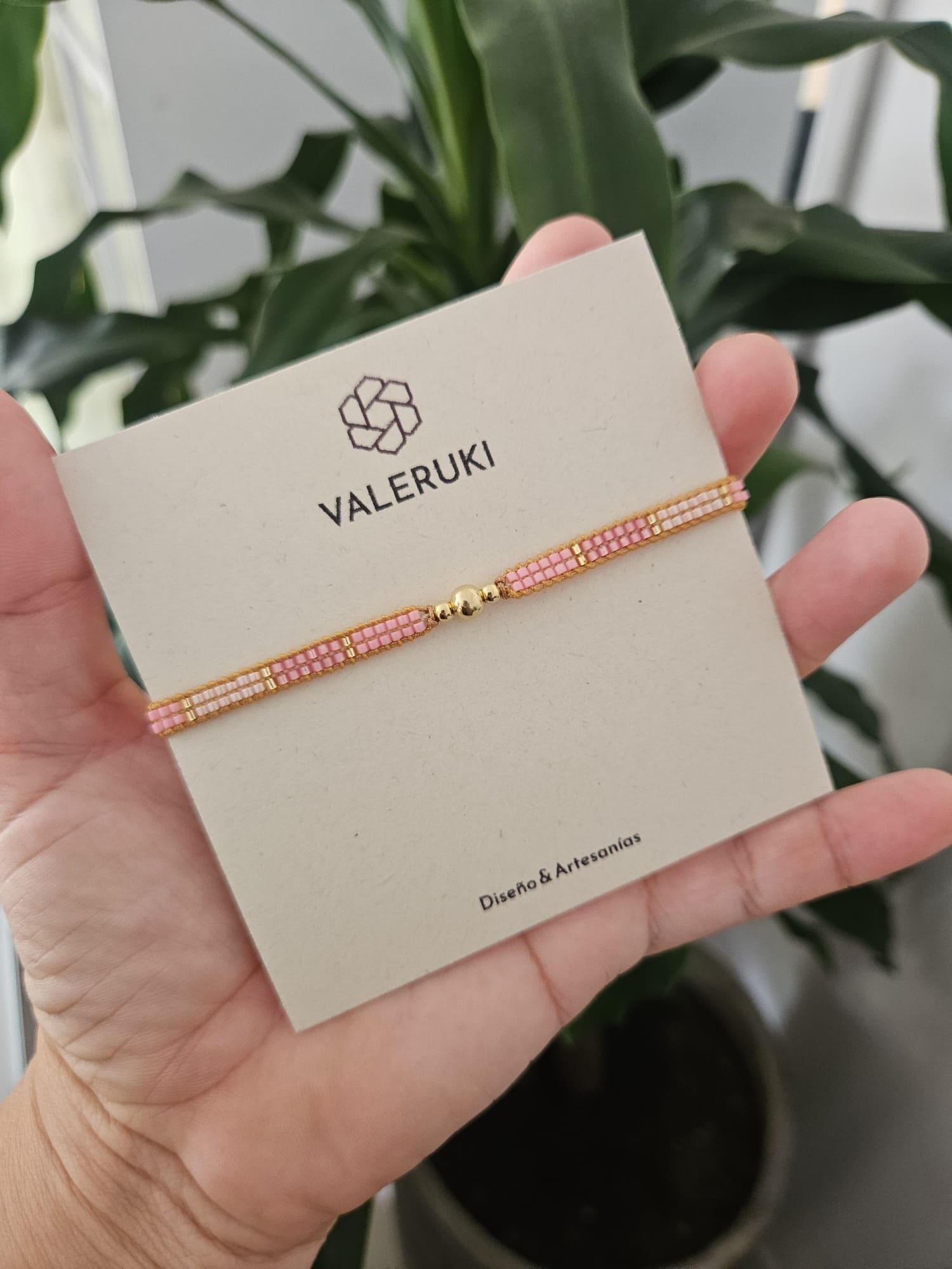 VALERUKI - 470-01.jpg